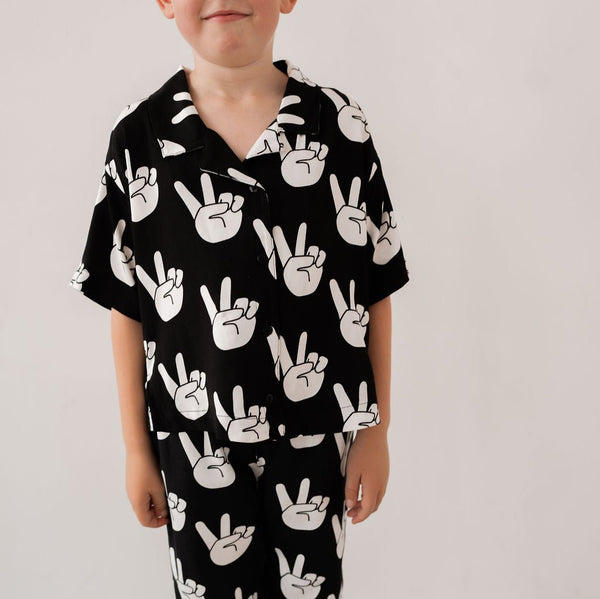 PEACE HANDS KIDS RESORT SHIRT