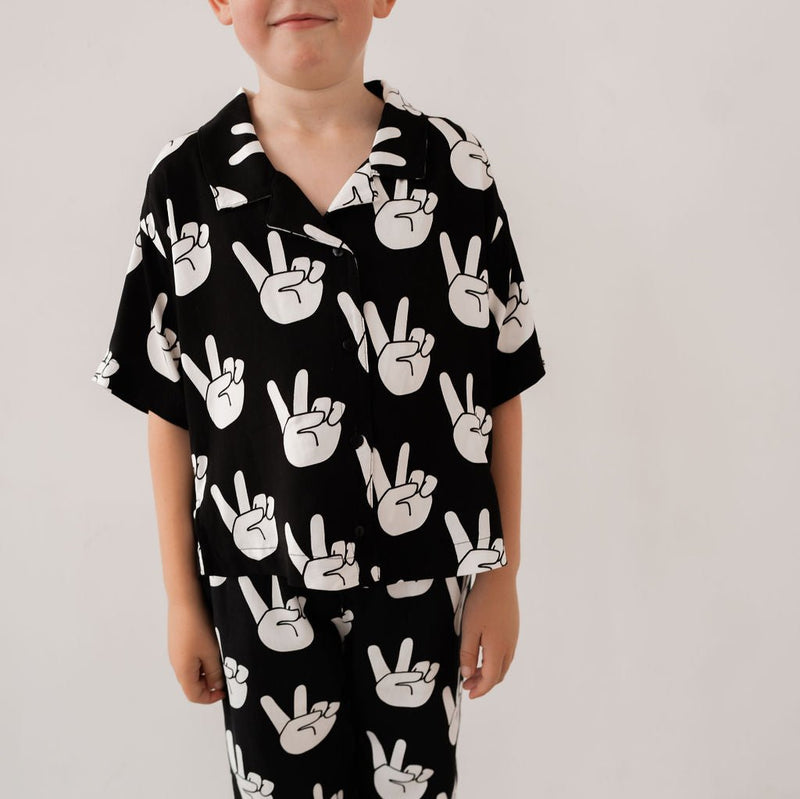 PEACE HANDS KIDS RESORT SHIRT