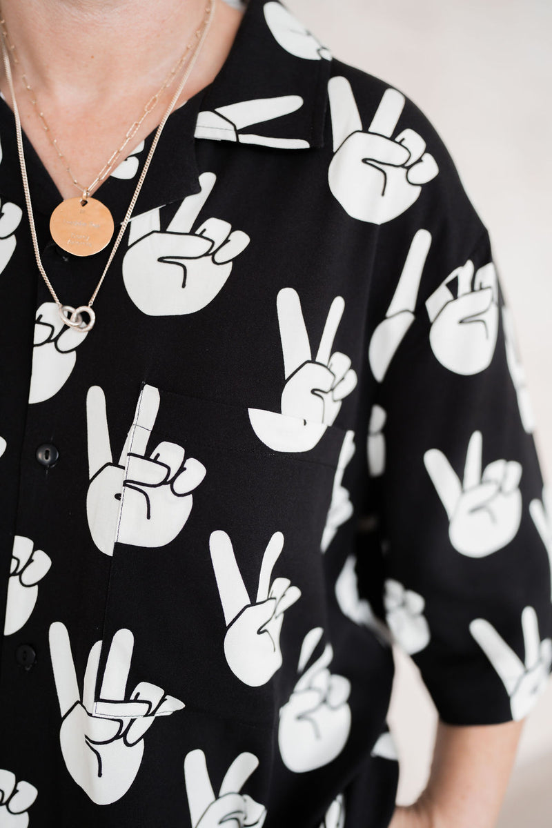 UNISEX PEACE HANDS ADULT RESORT SHIRT