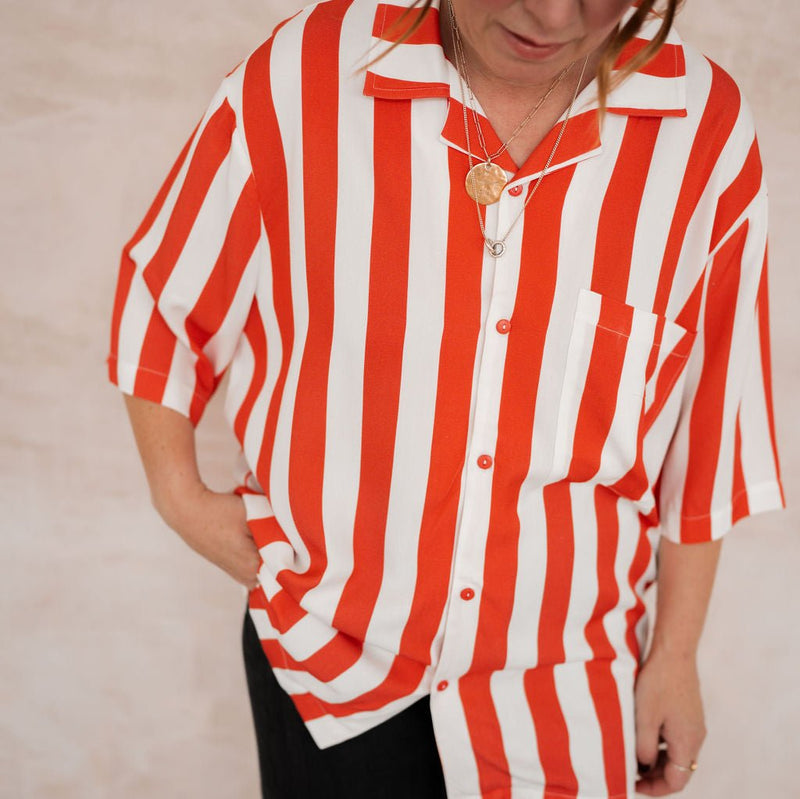 UNISEX RED BLOCK STRIPE ADULT RESORT SHIRT